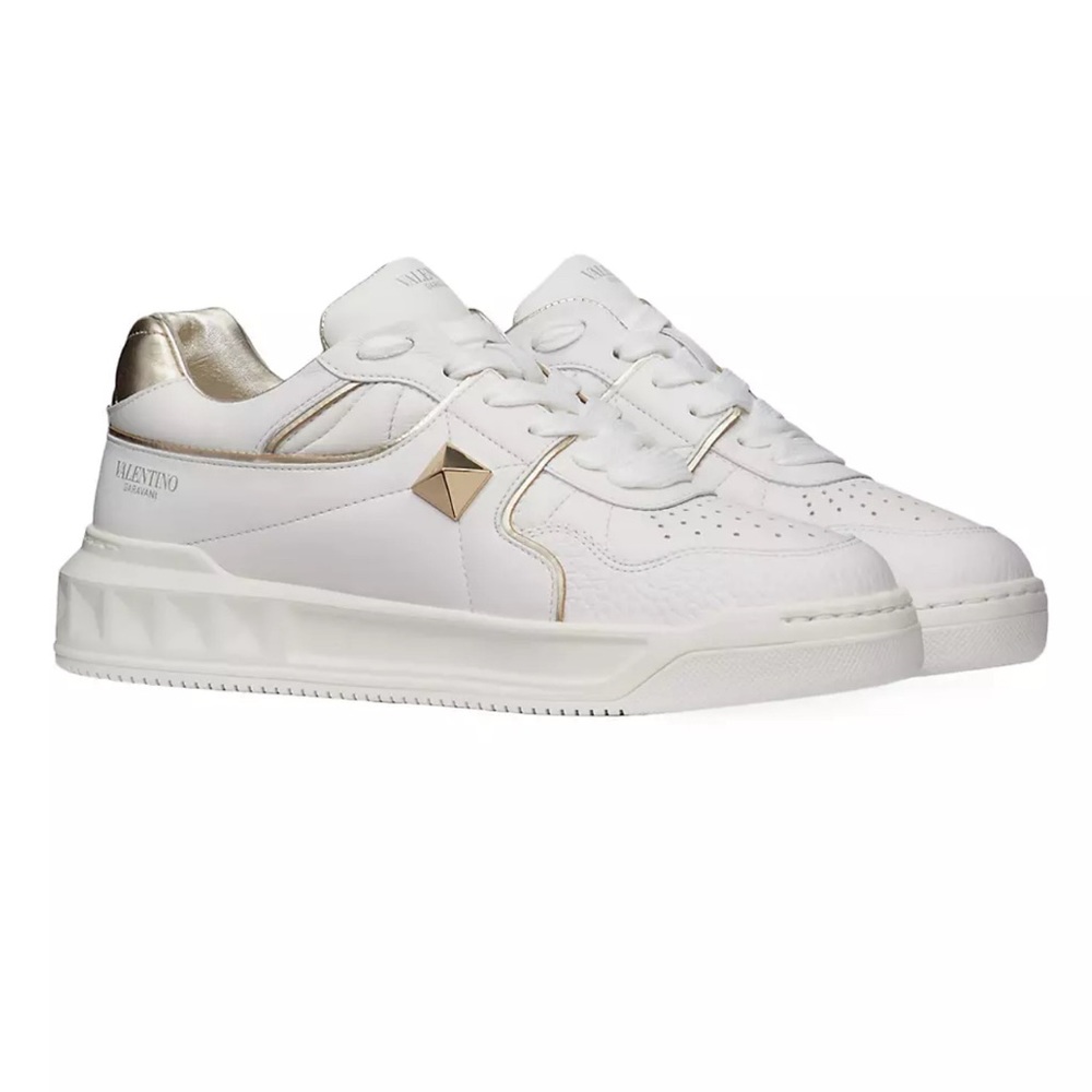 Valentino Garavani one stud low top sneakers white